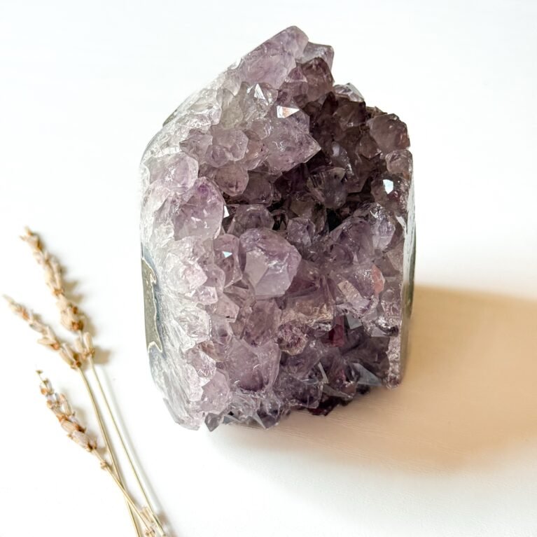 Snowy Amethyst Freeform A